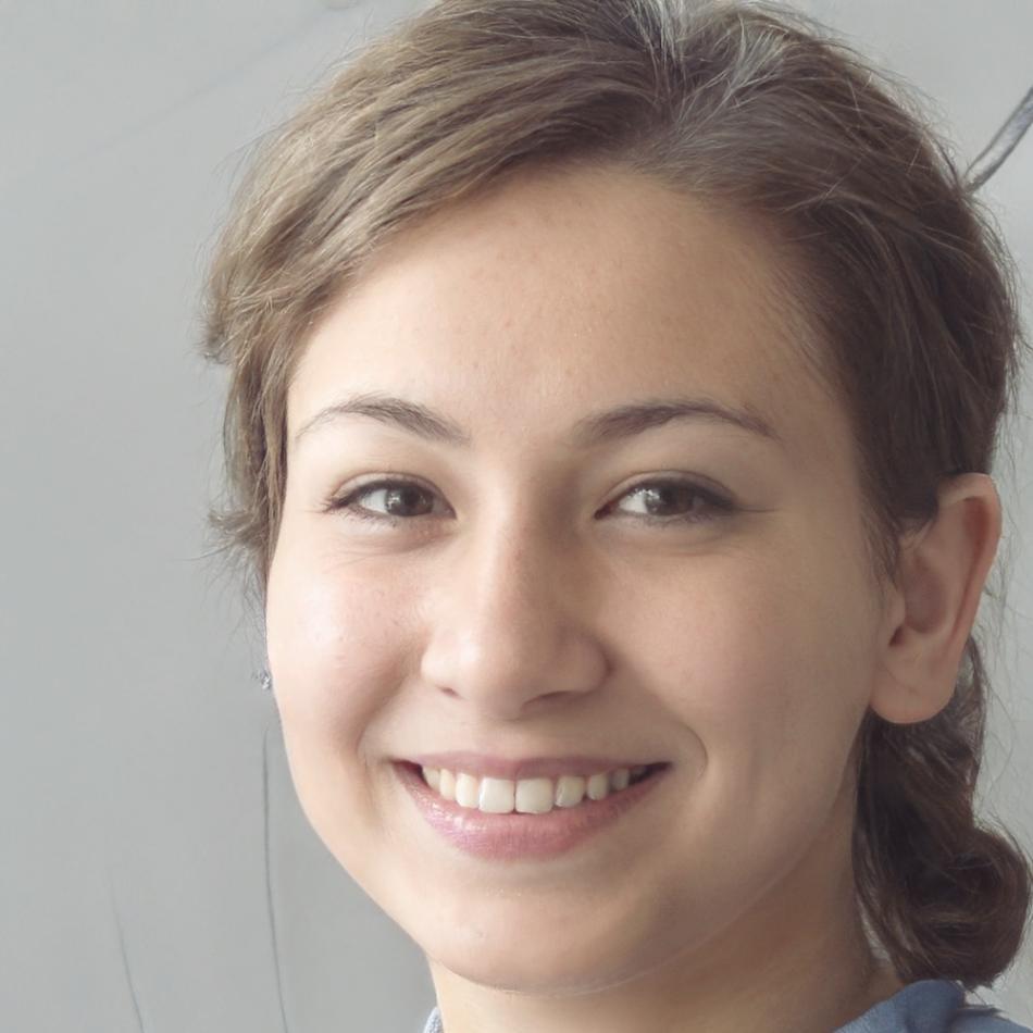 Directora de análisis estratégico de perionavlux